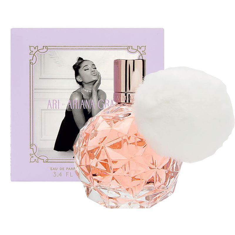 ARIANA GRANDE   A R I